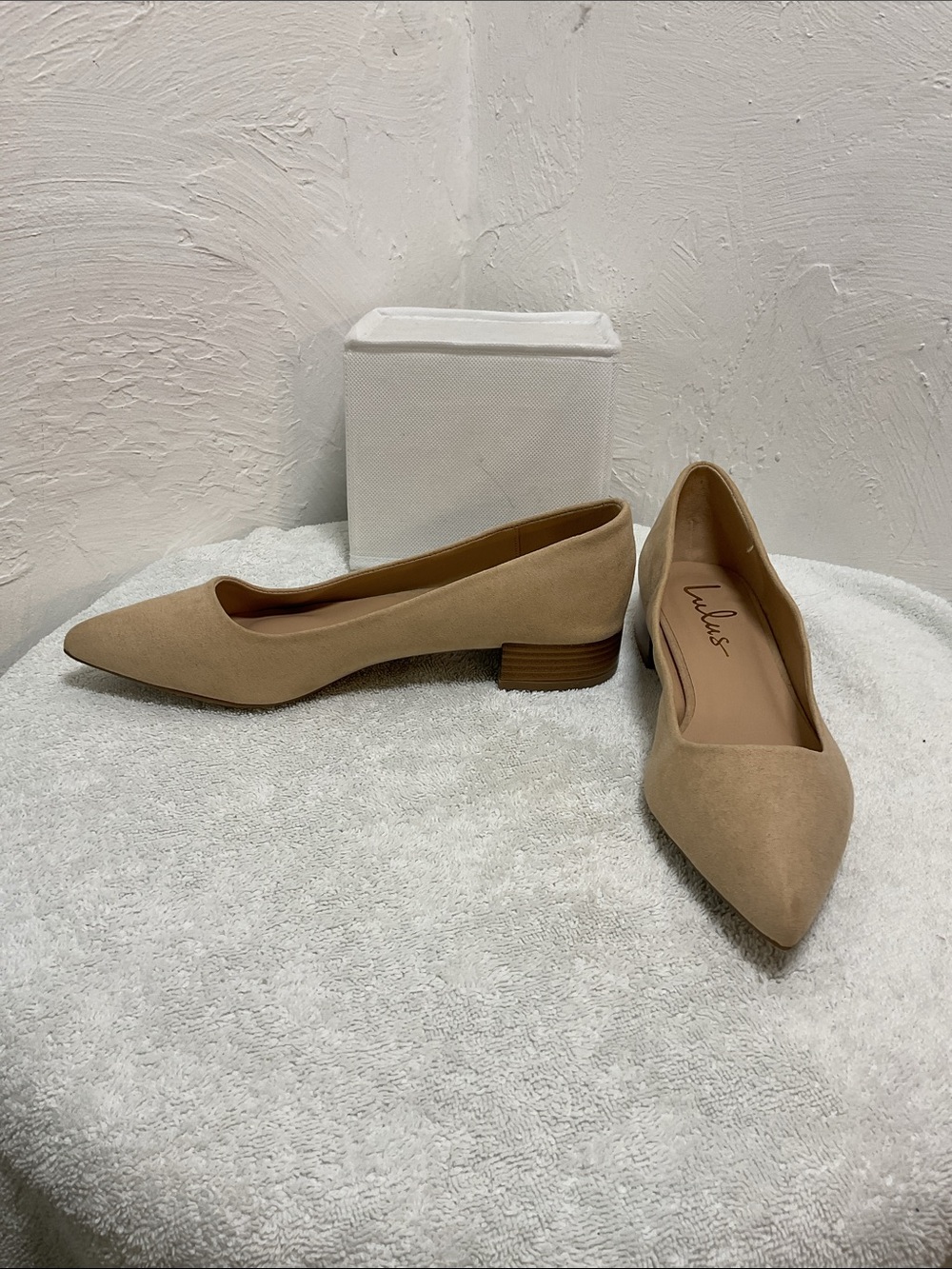 Lulus Alessia Nude Faux Suede Pointed Toe Low Block Heels Flats Size 7 NWOT